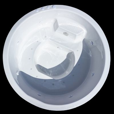 Round Jacuzzi